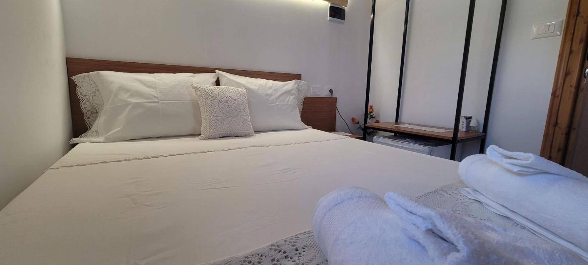 Guest House Emily Gjirokaster Luaran gambar
