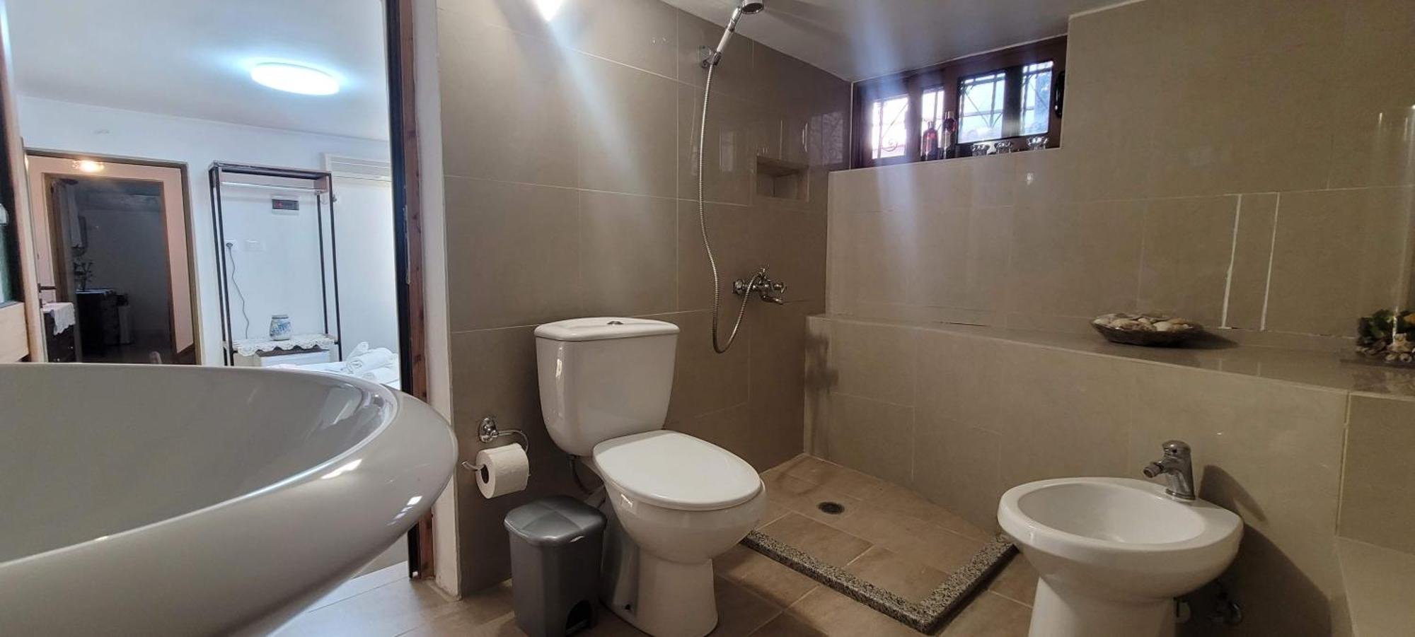 Guest House Emily Gjirokaster Luaran gambar